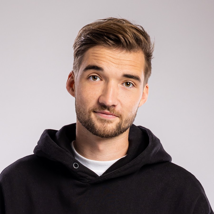 Over & Over with dutch YouTuber Gio Latooy